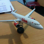 Mniatur pesawat Lion Air